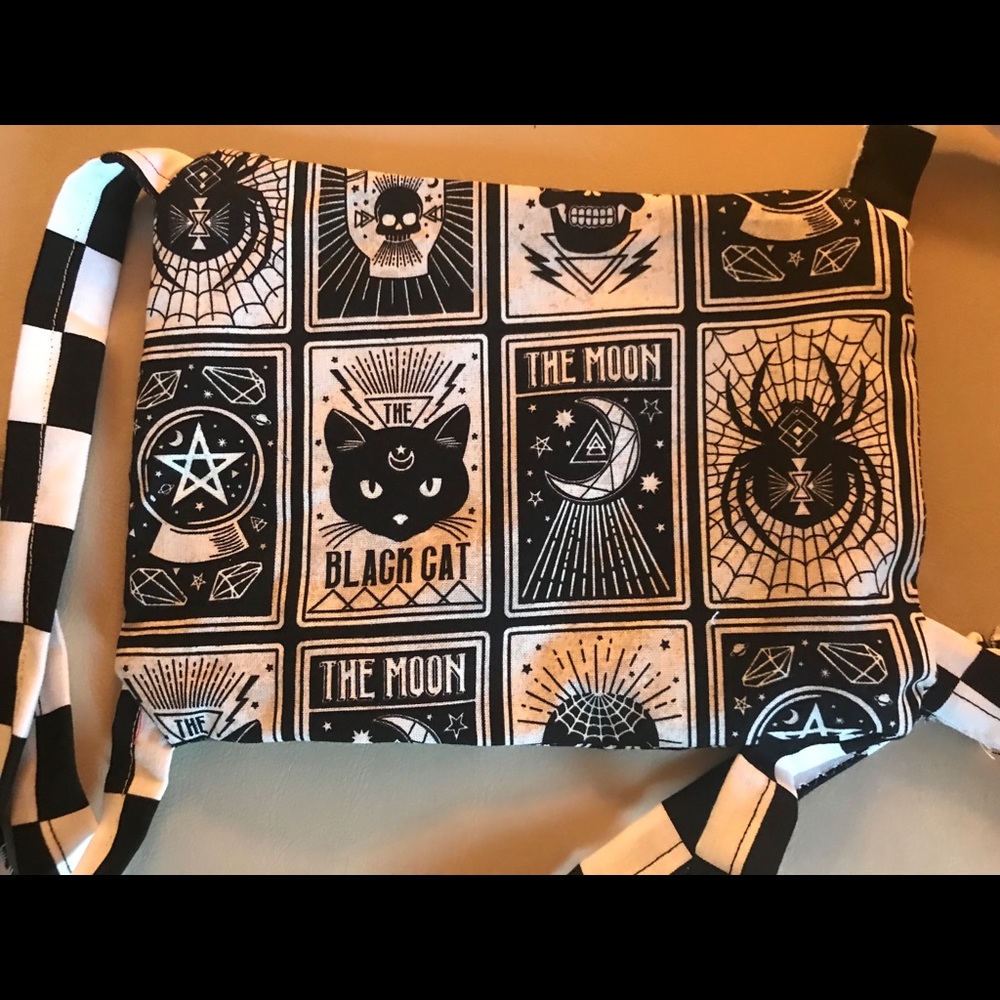 Handsewn Washable Face Covering with Pocket (Goth)